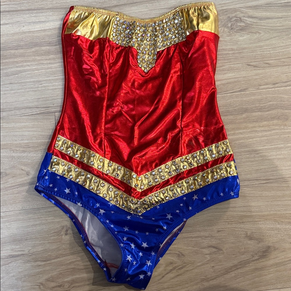 Wonder Woman costume - leotard (never worn, size S) - Picture 3 of 4